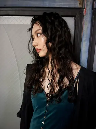 ロング パーマ KAH所属・Koichi Satoのヘアスタイル