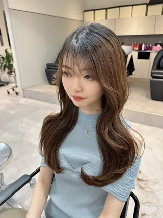 ロング 透明感カラー🩵 レイヤーカット/韓国のヘアスタイル