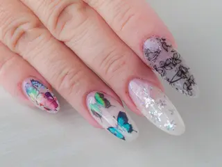 ネイル MMNail Salon所属・イパラギレ ミラグロスのネイルデザイン