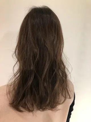 ミディアム カラー scene.池袋所属・scene. haraのヘアスタイル