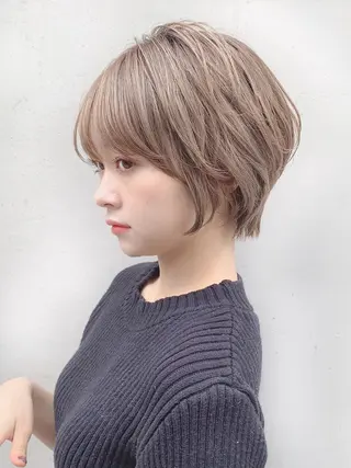 ショート カラー ショートパーマ カットモデルのヘアスタイル