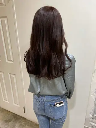 ロング カラー MIOベージュカラー 柔らかいカラーのヘアスタイル