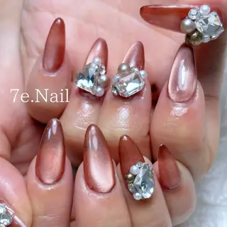 ネイル 7e. Nailのネイルデザイン