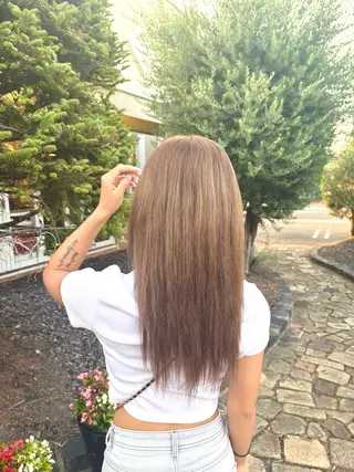 カラー ヘアルームflat かなみのヘアスタイル