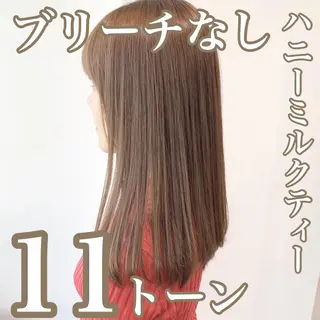セミロング カラー レイヤーカット 透明感カラーのヘアスタイル