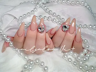 ネイル ✨Nailsalon Vi+✨のネイルデザイン