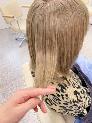 ミディアム カラー レイヤーウルフ エクステ磯部のヘアスタイル