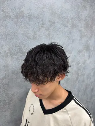 パーマ メンズ シャドウ/フェザー パーマメンズりつきのヘアスタイル