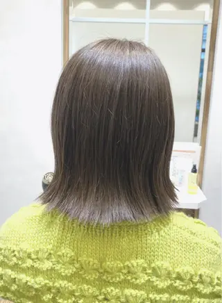 ミディアム 坂井 千穂のヘアスタイル