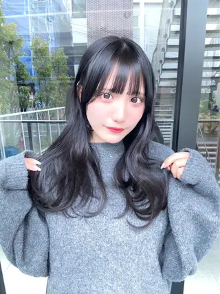 ミディアム カラー ツチド ハナのヘアスタイル