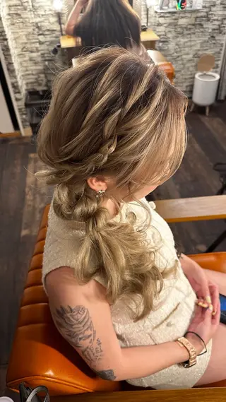 セミロング ヘアアレンジ hair make  Lucciのヘアスタイル