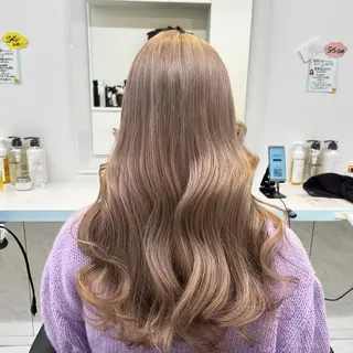 ロング カラー ブリーチカラー 🩵MIZUKIのヘアスタイル