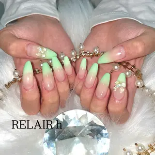 ネイル RELAIR h所属・西村 彩音のネイルデザイン