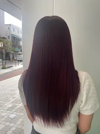 ロング ユナ ナチュラル／透明感のヘアスタイル