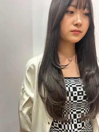 ロング カラー M.SLASH AVEDA 自由が丘所属・佐々木 萌衣のヘアスタイル