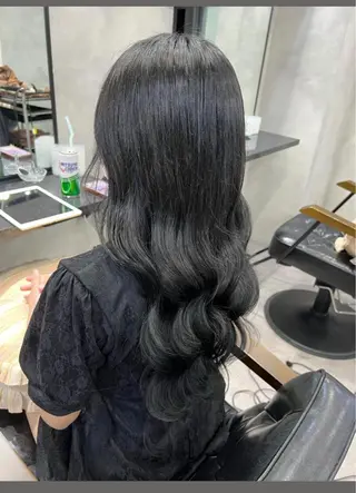 ロング 濱川響太レディース カットモデルのヘアスタイル