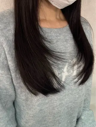 セミロング 艶髪カラー特化🧁 RIOのヘアスタイル