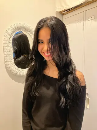 ロング カラー loty hair design所属・SEIRA🤍 レイヤーカットのヘアスタイル