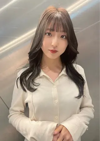 ロング カラー AIRI layer cut hairのヘアスタイル