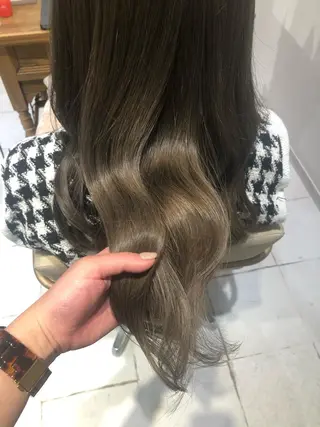 ロング カラー moa by clips所属・レイヤー/お顔まわり 暖色カラー🍑Amiのヘアスタイル