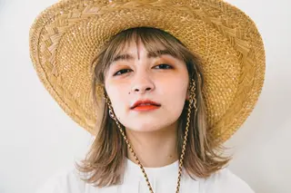 ミディアム カラー CLAN クランのヘアスタイル