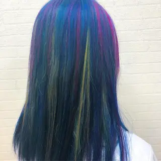 カラー インナーカラー👾 Chibiのヘアスタイル