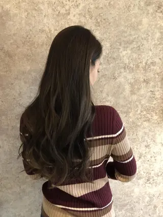 ミディアム カラー パーマ レイヤーカット 早崎太生のヘアスタイル