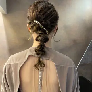 セミロング ヘアアレンジ 小濱 拓也のヘアスタイル