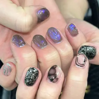 ネイル 🪐富島彩夏 /海外nail🪐のネイルデザイン