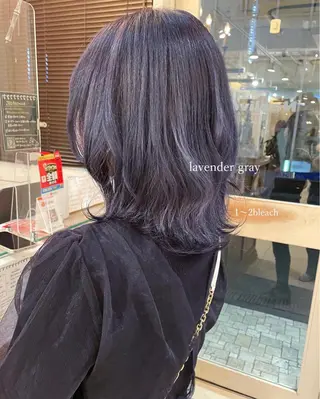 ミディアム ボブ ブリーチ/miinaのヘアスタイル