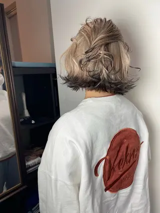 ミディアム カラー 💜ハイトーン💛 マジカルかいちゃんのヘアスタイル