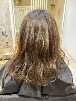 ミディアム ブリーチなしWカラー /酸性ストレート河本のヘアスタイル