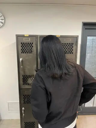 ミディアム INORI /フェイスレイヤーのヘアスタイル