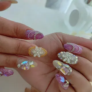 ネイル RUNWAY 　　の眉毛・アイブロウイメージ