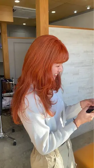 カラー miloc Maikaのヘアスタイル