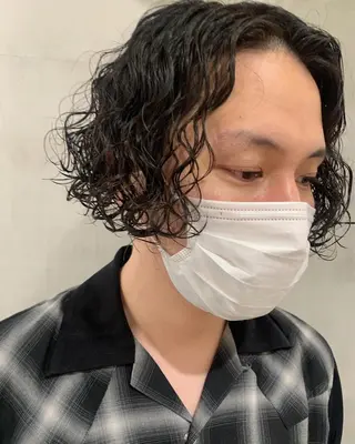 ミディアム パーマ メンズ 優作 〜圧倒的信頼〜のヘアスタイル