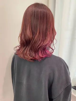 ミディアム カラー ハガ コトコのヘアスタイル