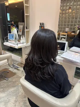 ロング 佐藤 優里のヘアスタイル