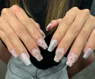 ネイル LAVISH nanamiのネイルデザイン