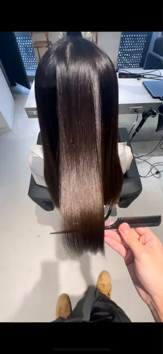 セミロング EIGHT／栄／ 諏訪　晃平のヘアスタイル