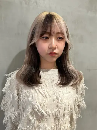 セミロング カラー デザイン/アレンジ ❤︎イシイレイのヘアスタイル