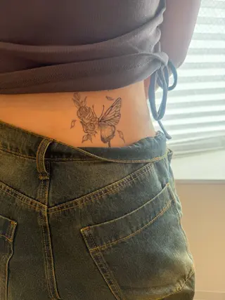 JAYU(mooiシェアサロン内)所属・JAYU タトゥー&ネイルのネイルデザイン