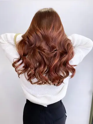 セミロング カラー パーマ ヘアアレンジ ハイトーン カラーのヘアスタイル
