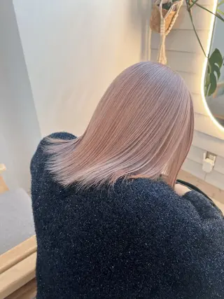 ミディアム YUI ハイトーンカラーのヘアスタイル