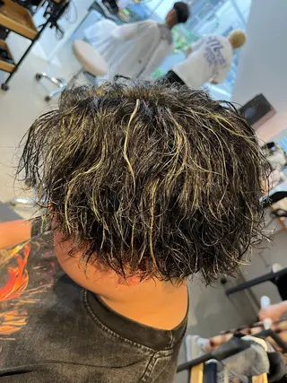 ショート カラー パーマ メンズ APREKO RIKUのヘアスタイル