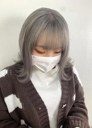 ミディアム カラー 遠藤沙也加 /レイヤーカットのヘアスタイル