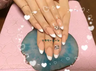 ネイル フラワー ムーンのネイルデザイン