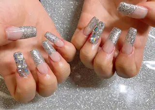 ネイル VIERU 🌈🎀💖のネイルデザイン