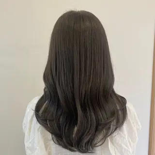ロング 🫧ベージュカラー 🫧吉田奈央のヘアスタイル