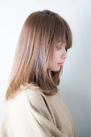 セミロング 白金台カラーリスト あきよしのヘアスタイル
